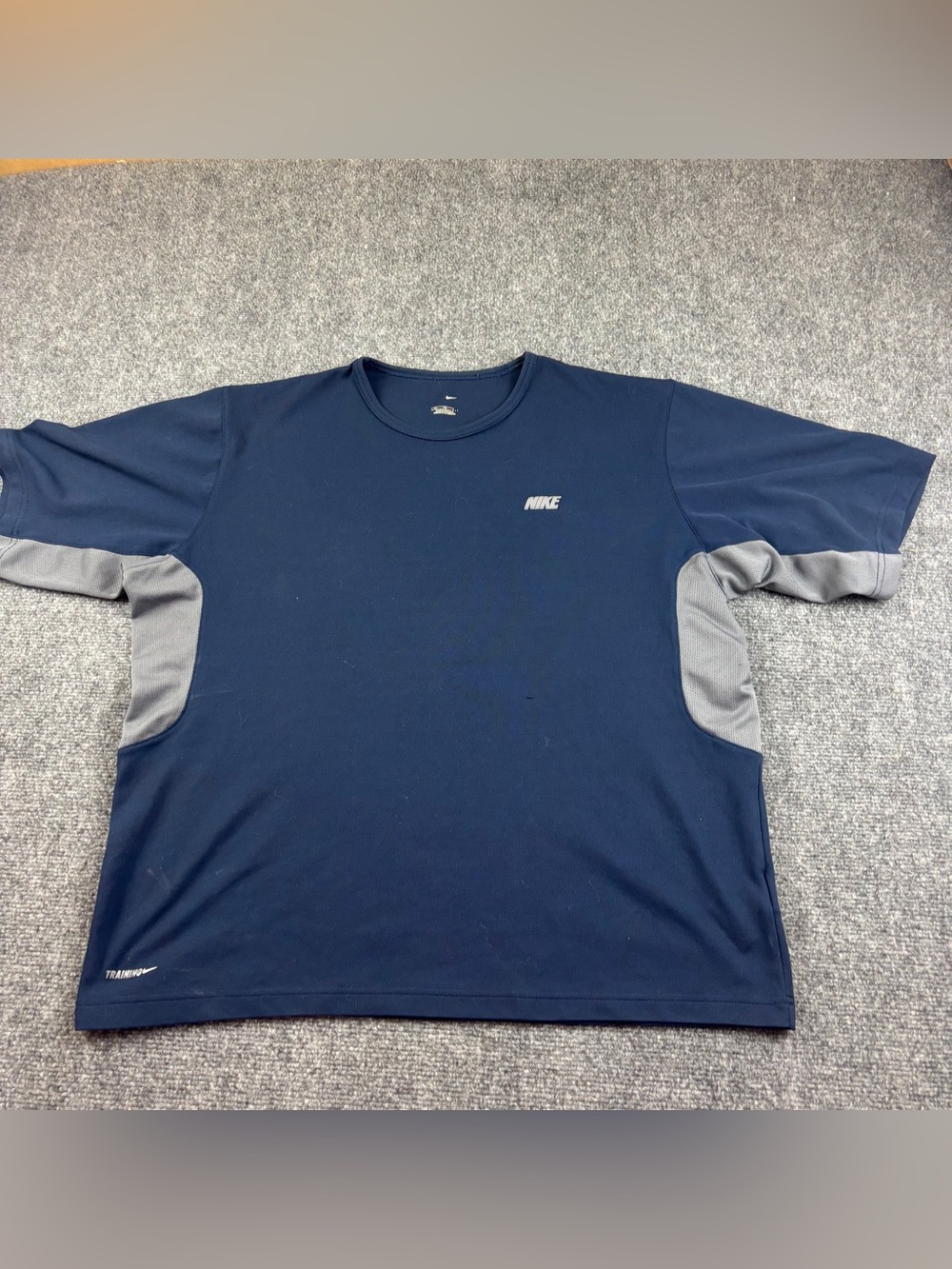NIKE Men’s Blue/Grey Short Sleeve Nike Training Athletic Shirt size: XL